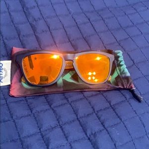 Oakley Frogskins (orange and blue)
